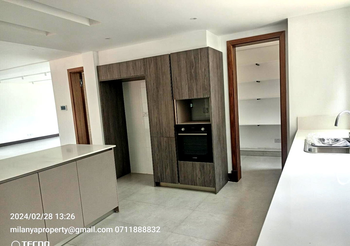 5 En-Suite Townhouse with Backup Generator & Borehole - Kitisuru