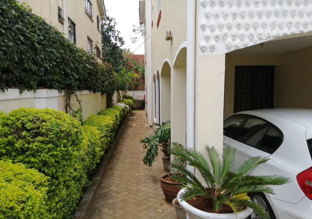 5-Ensuite Townhouse with DSQ & Private Garden - Lavington