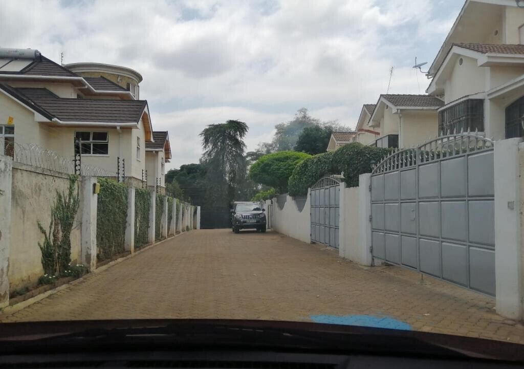 5-Ensuite Townhouse with DSQ & Private Garden - Lavington