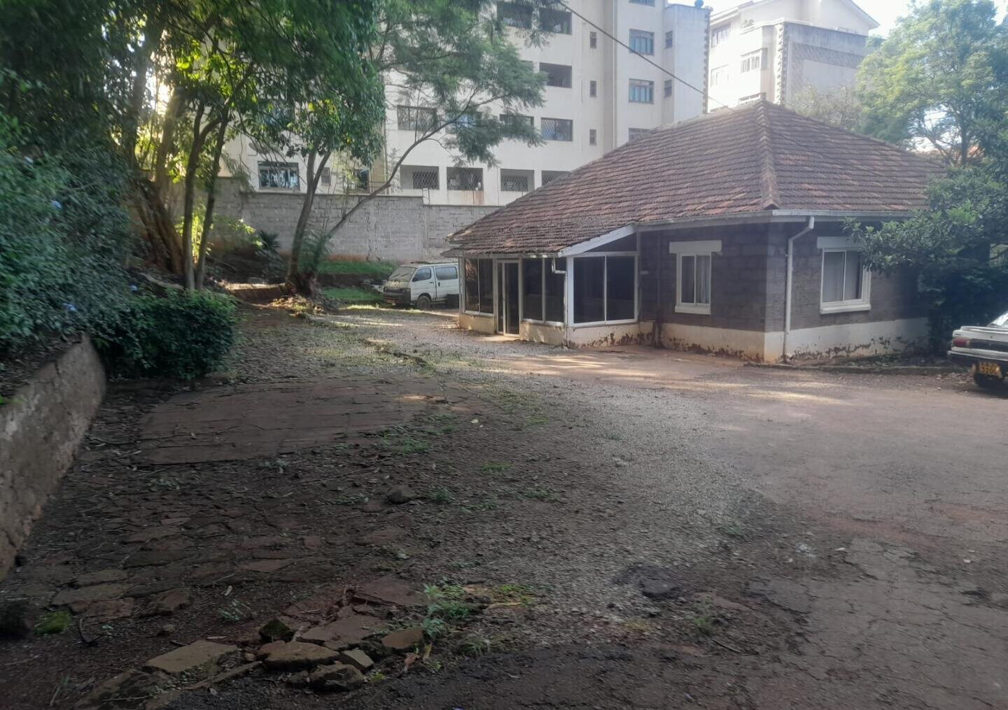 Garden Plot in Westlands for KSh 350M