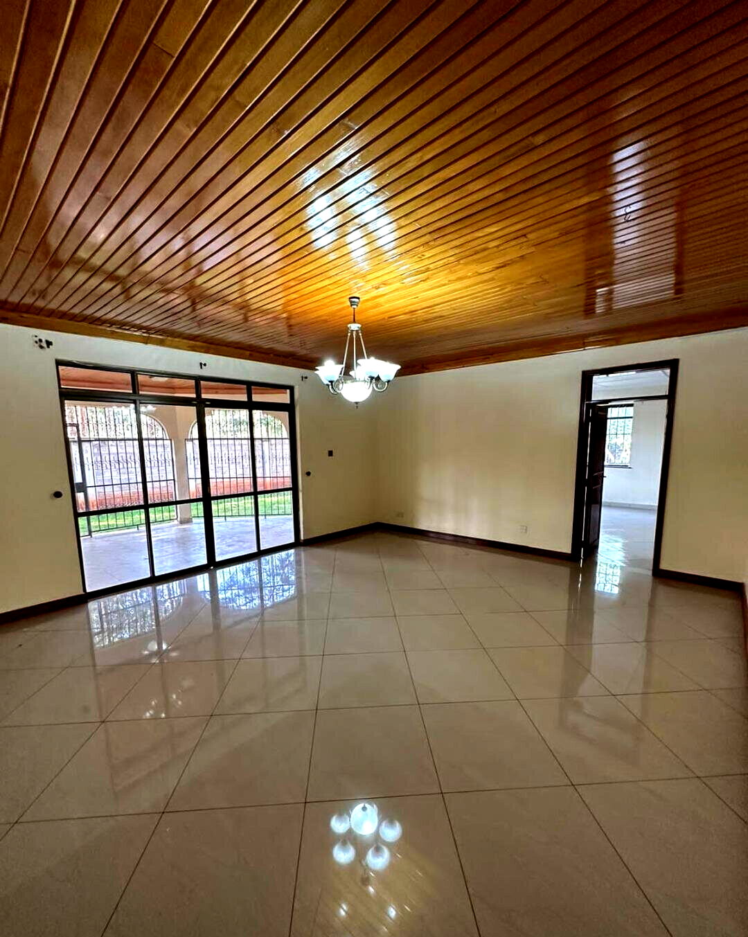5-Bedroom Townhouse with Pool & Mature Garden – Karen