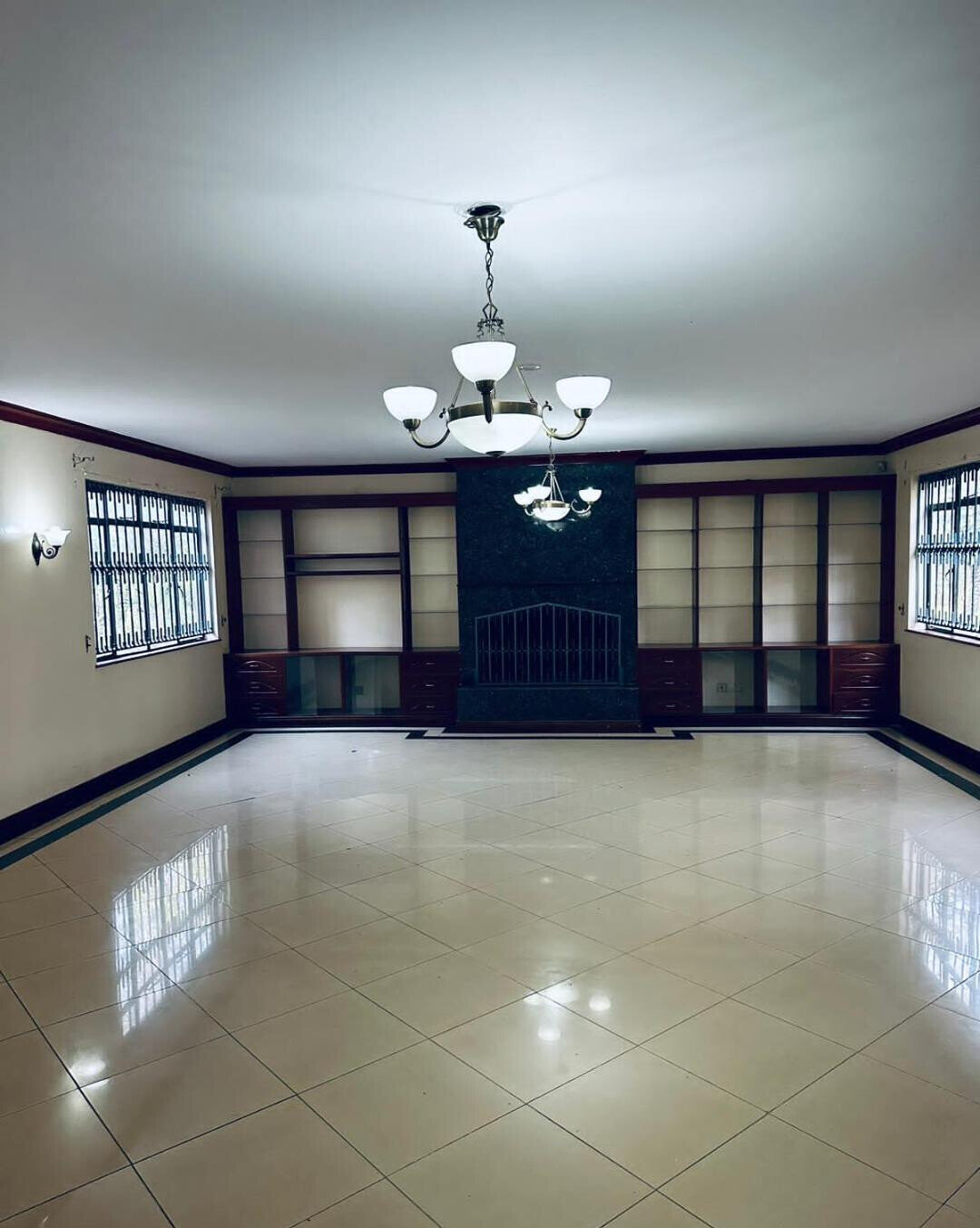 5-Bedroom Townhouse with Pool & Mature Garden – Karen