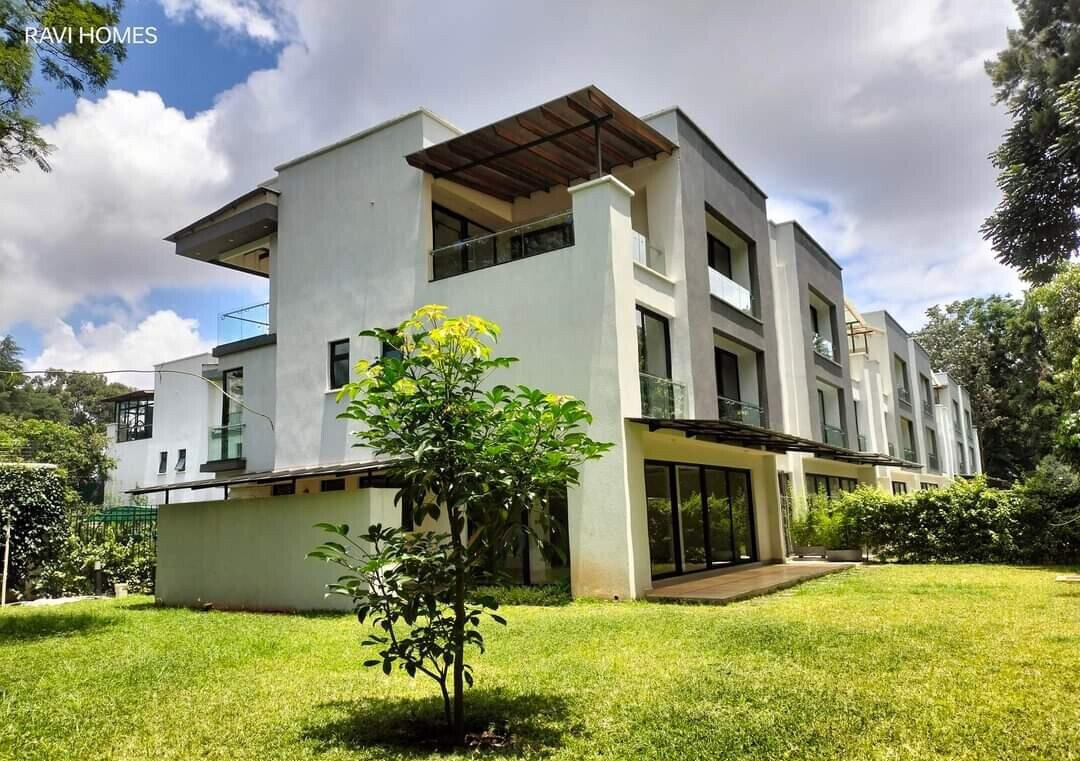 Corner Unit Townhouse with Bigger Garden - Lavington
