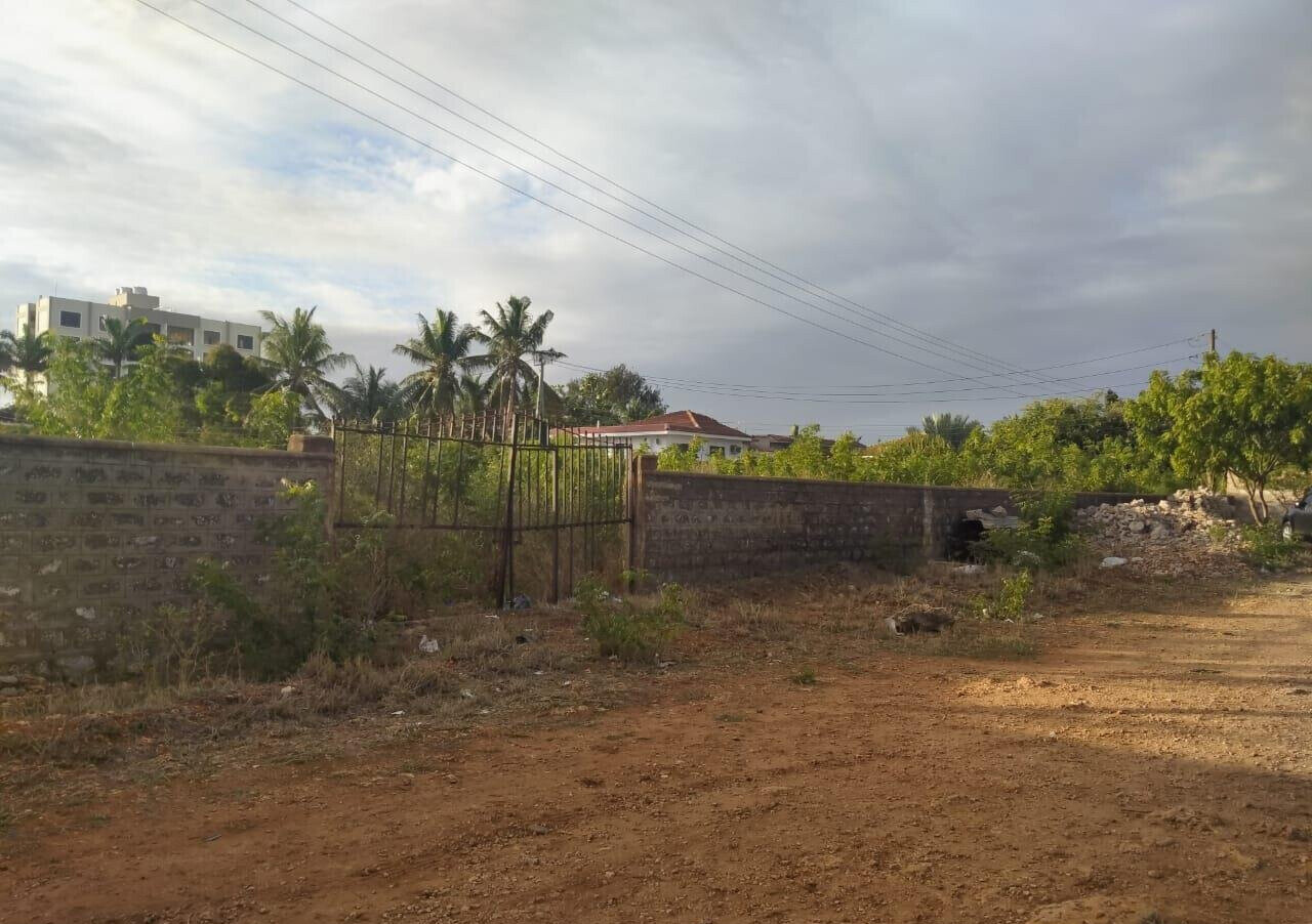 3/4 Acre Nyali Plot at KSh 60M