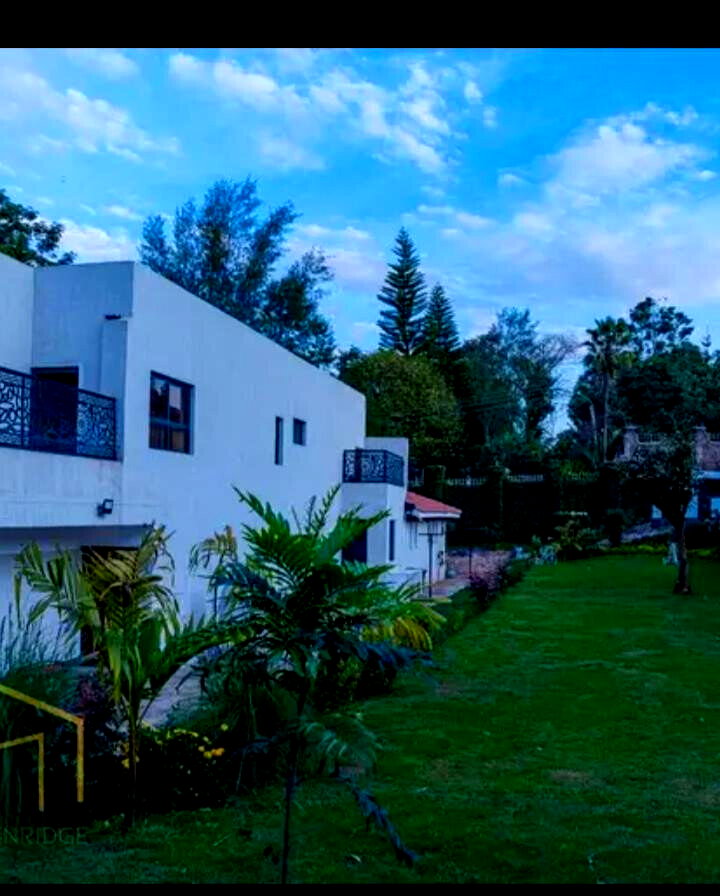 5 En-Suite Townhouse with Heated Pool & Gazebo - Kitisuru