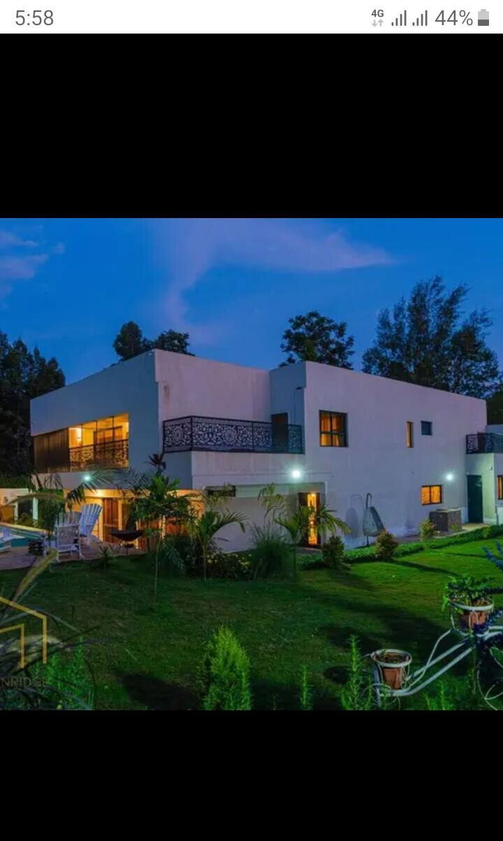 5 En-Suite Townhouse with Heated Pool & Gazebo - Kitisuru