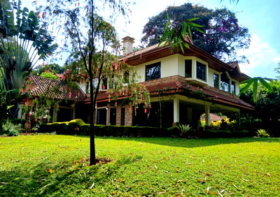 5BR Garden Home on 0.16 Acre