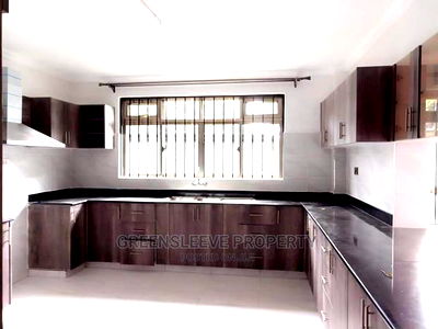 3bdrm Bungalow in Karen Karen for Rent - Image 6