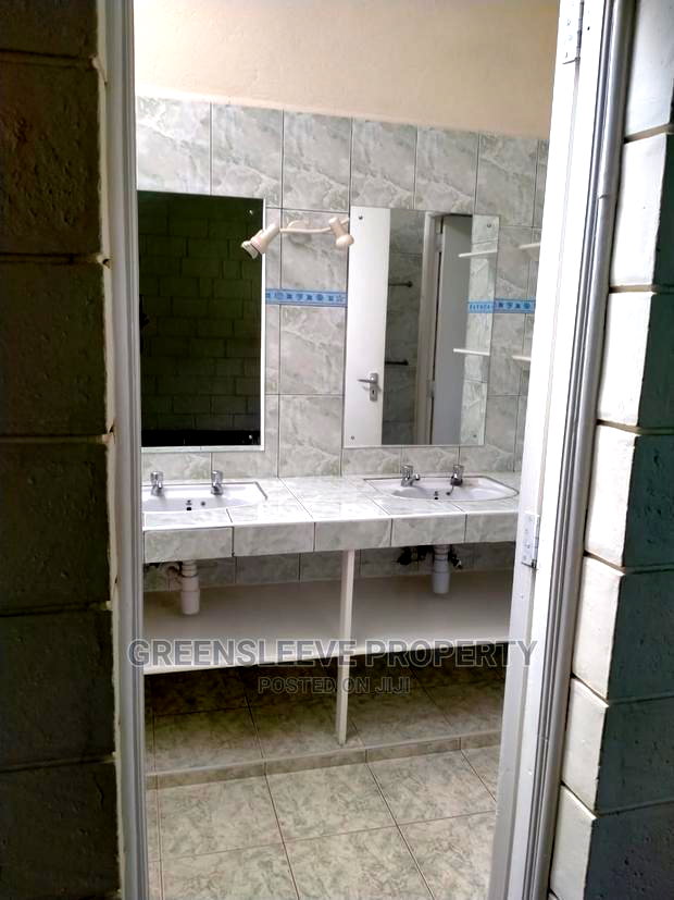 3bdrm Bungalow in Karen Karen for Rent