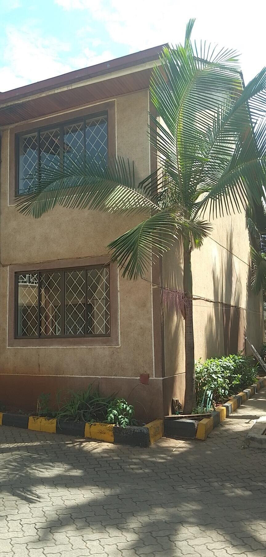 Executive 4BR Townhouse with DSQ in Kileleshwa - Nairobi