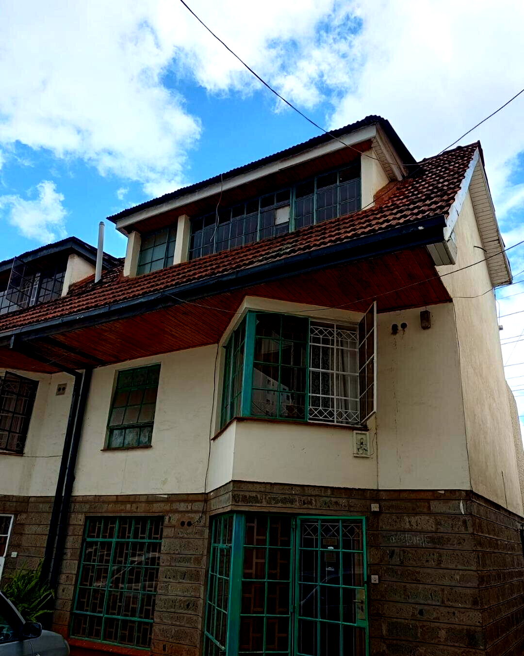 3-Level Master Ensuite Townhouse with DSQ - Parklands