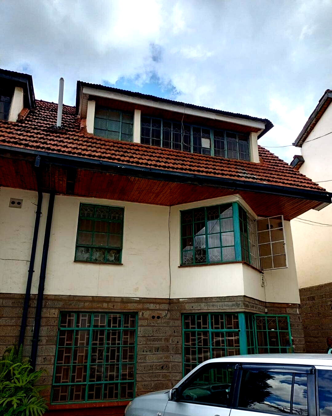 3-Level Master Ensuite Townhouse with DSQ - Parklands