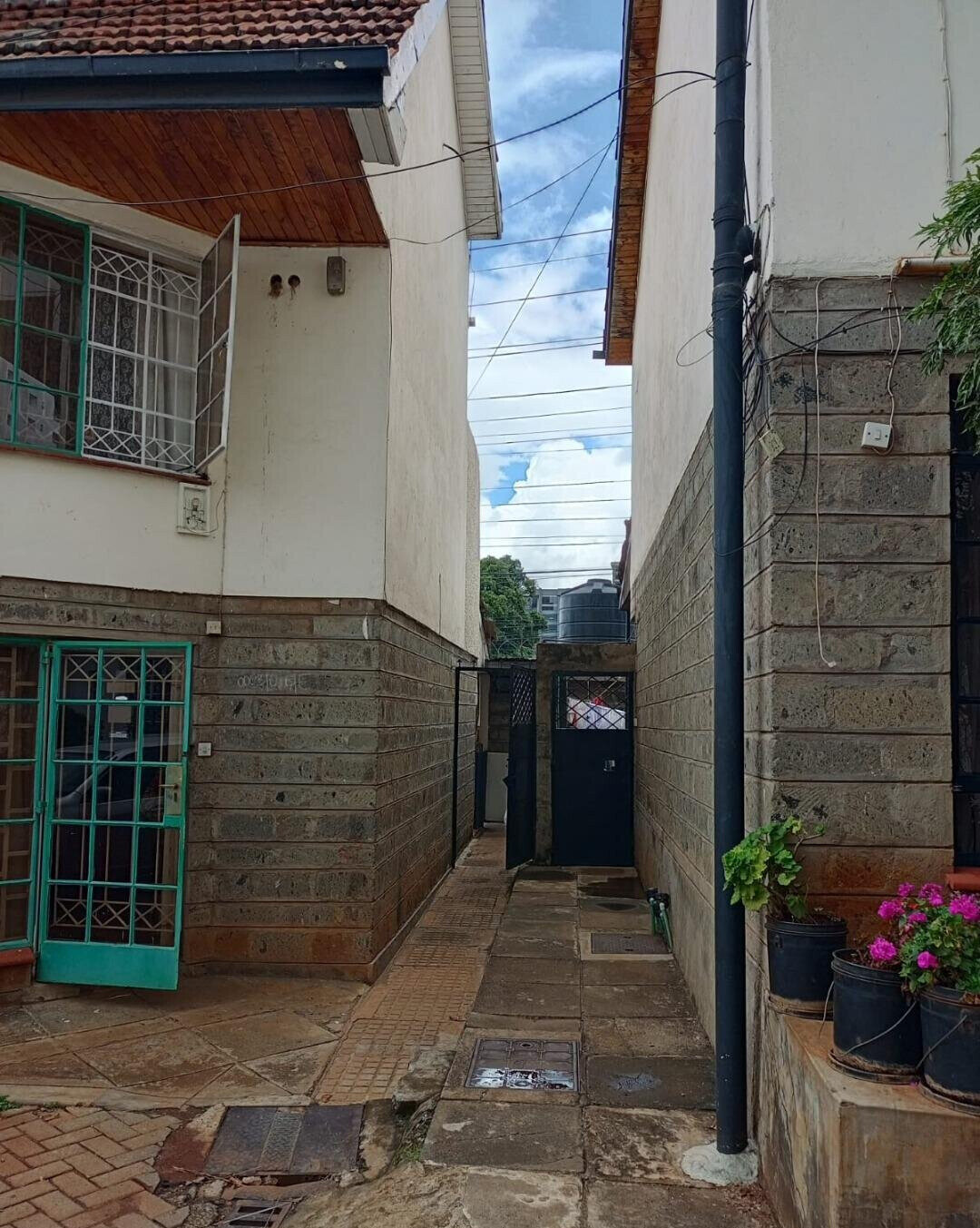 3-Level Master Ensuite Townhouse with DSQ - Parklands