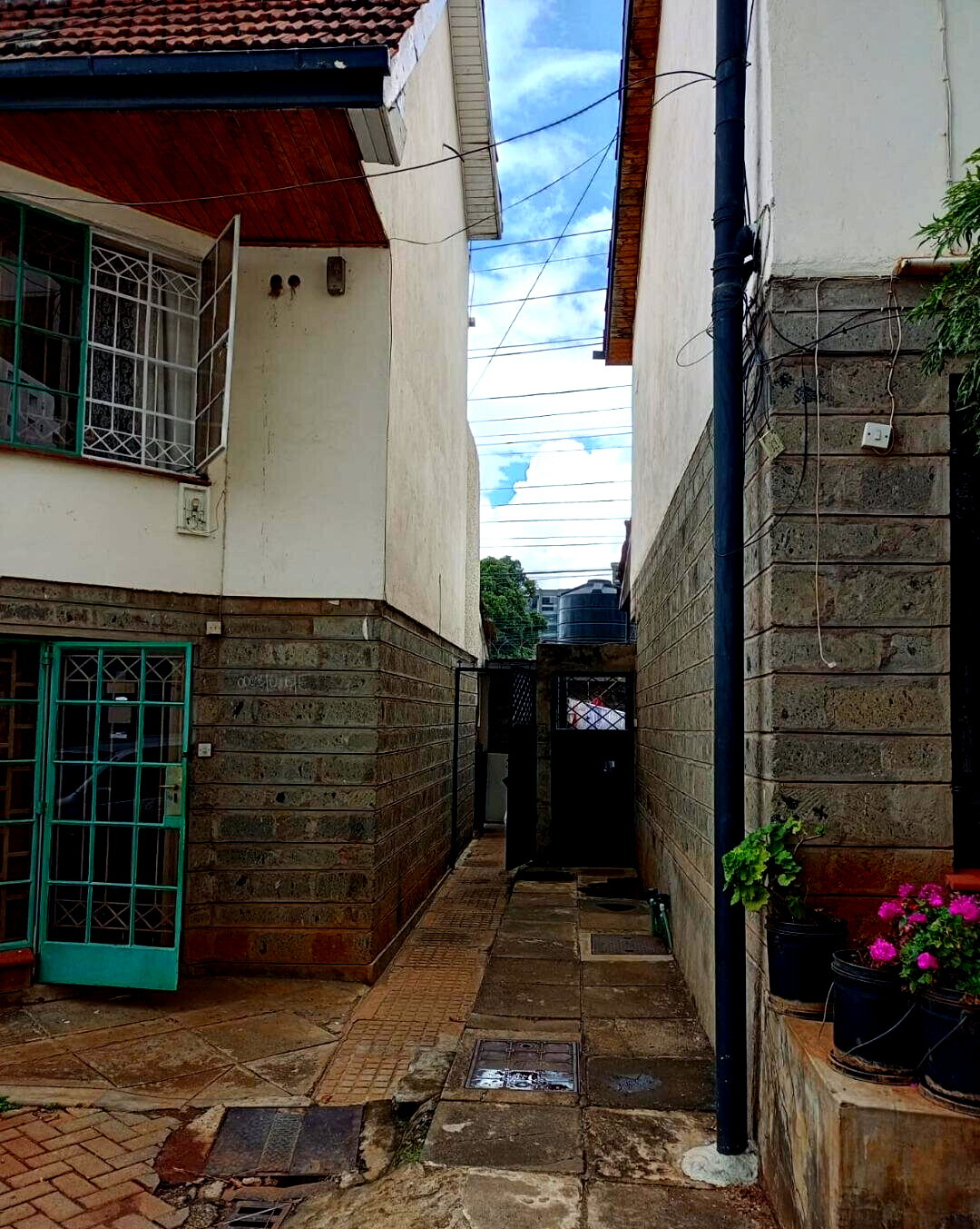 3-Level Master Ensuite Townhouse with DSQ - Parklands