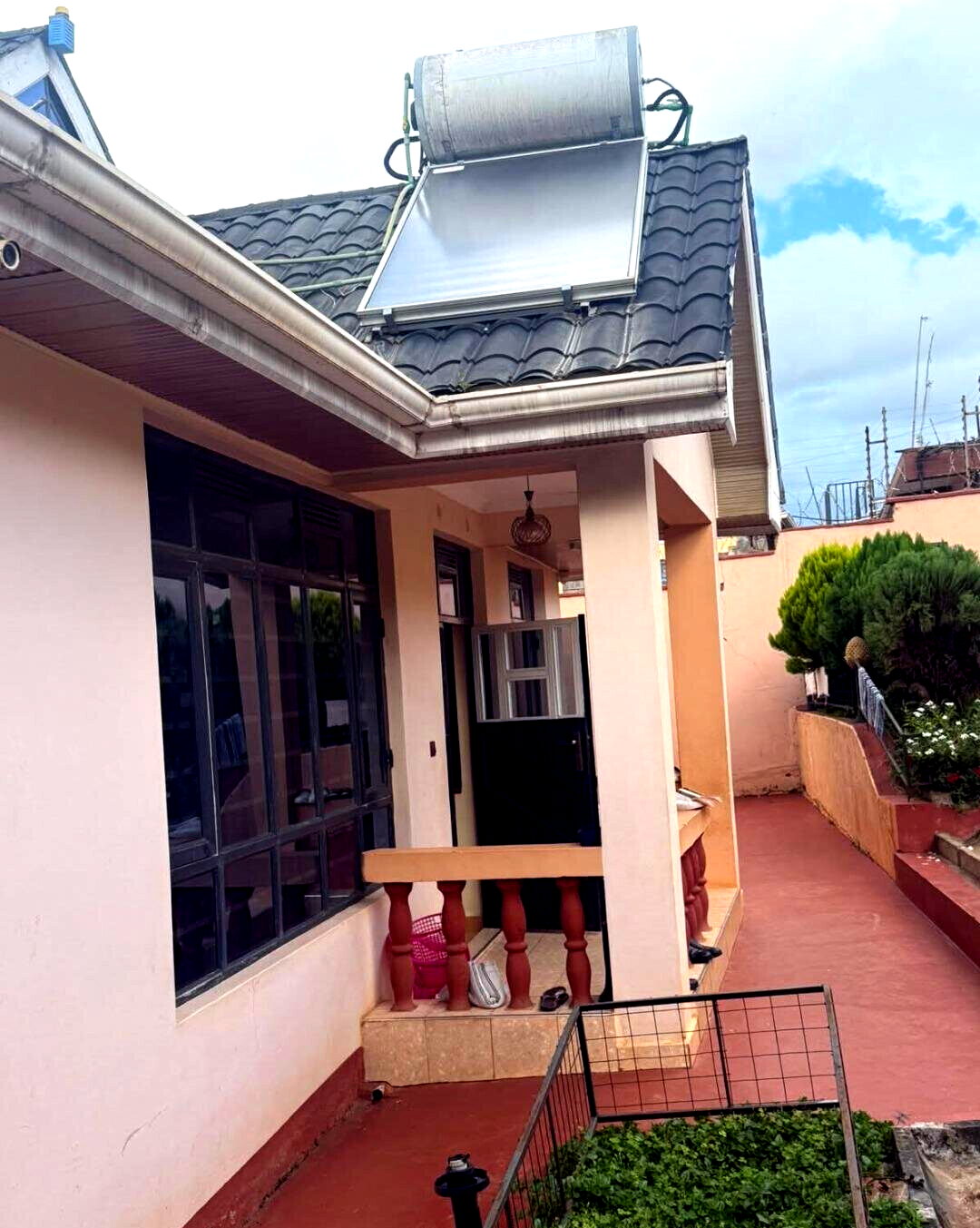 4BR Townhouse with Office & Poultry Houses - Kenyatta Road, Ruiru