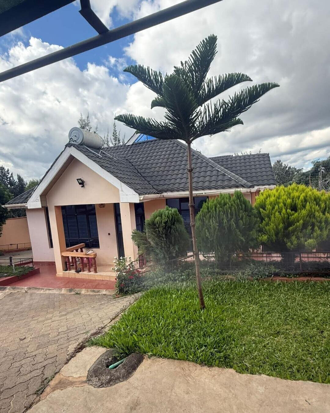 4BR Townhouse with Office & Poultry Houses - Kenyatta Road, Ruiru