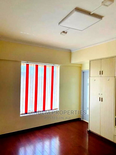 Office to Let - Image 6