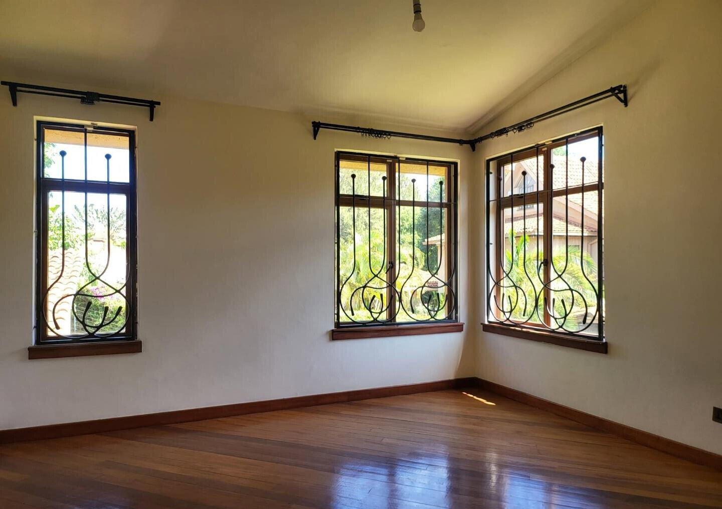 0.14 Acre 5BR Haven at KSh 570K