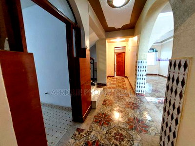 4bdrm Mansion in Safari Park, Thome for rent - Image 5