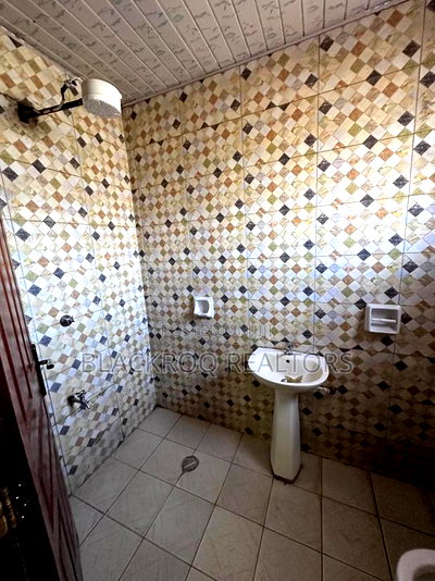 4bdrm Bungalow in Ruiru for rent - Image 14