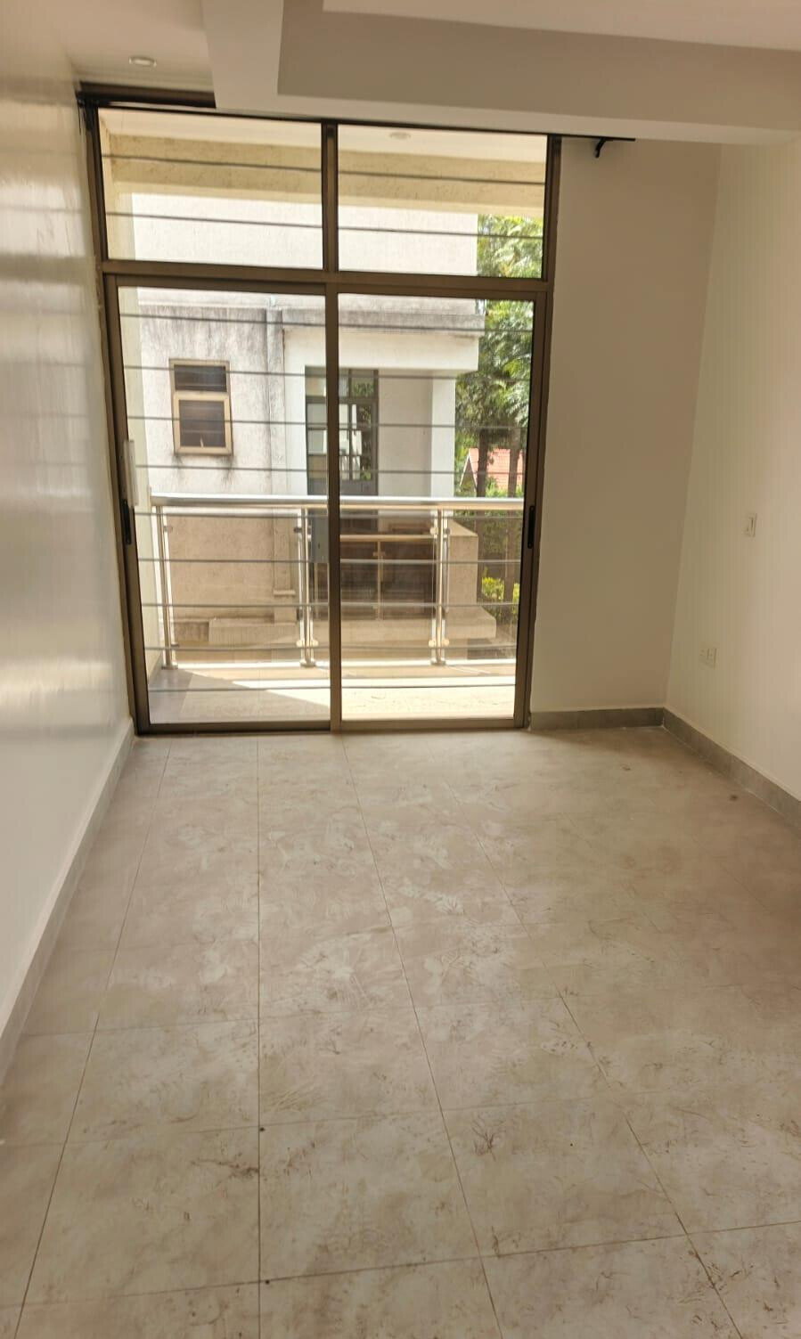 Garden Oasis with 4BR & Parking