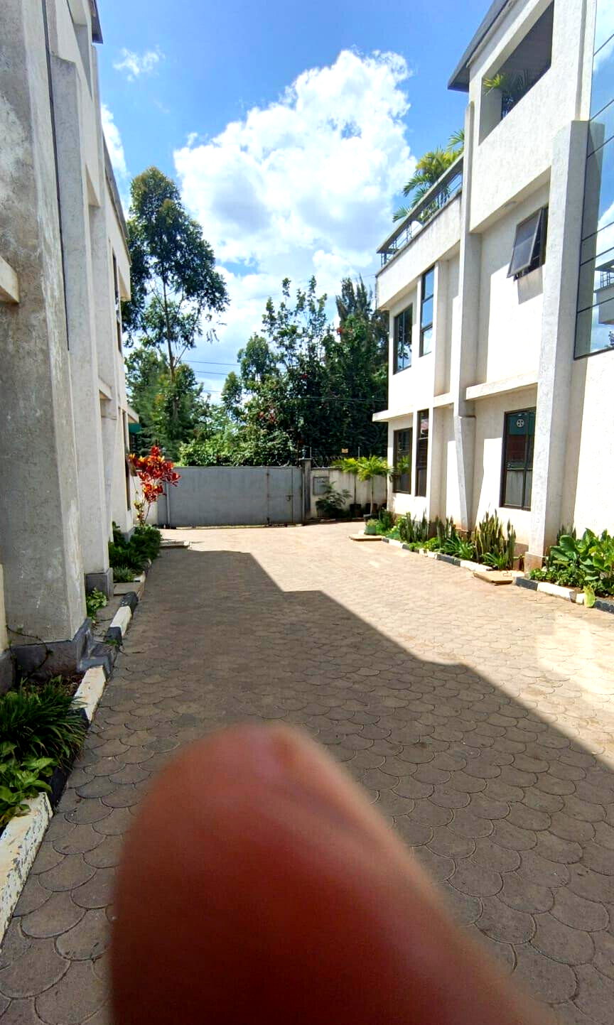 Garden Oasis with 4BR & Parking