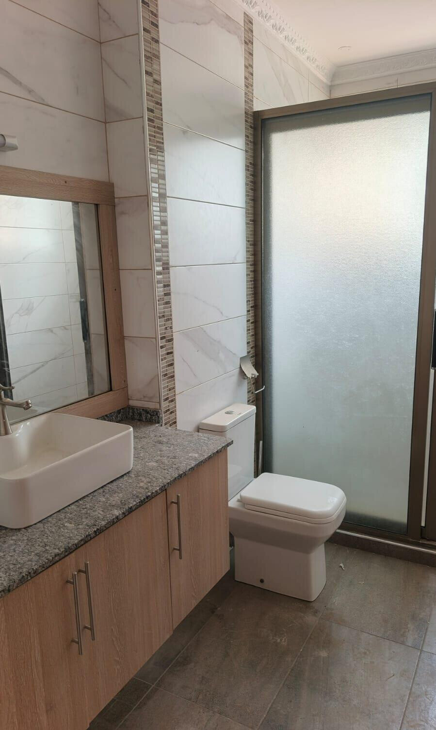 Garden Oasis with 4BR & Parking