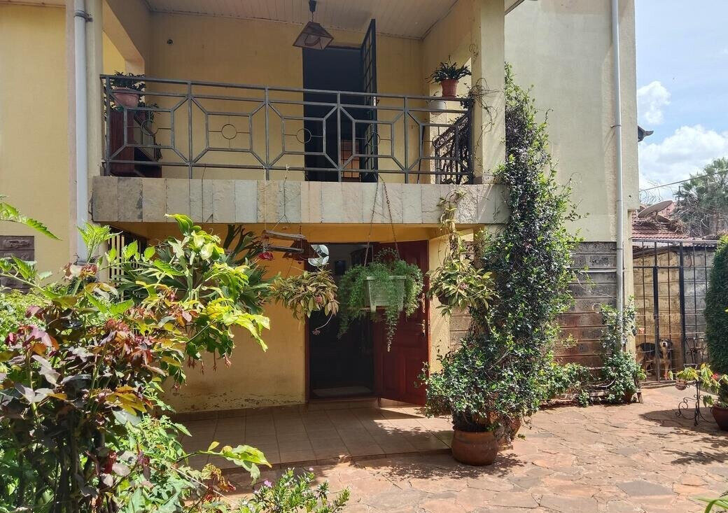 5BR Townhouse with Garden at KSh 48M