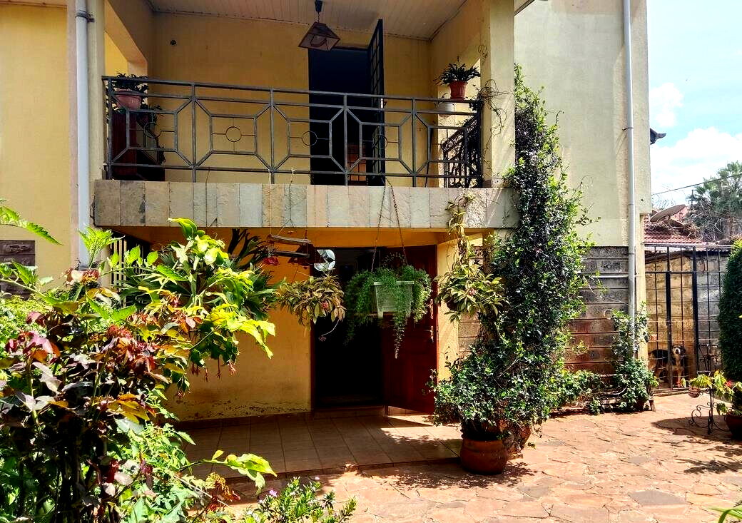 5BR Townhouse with Garden at KSh 48M