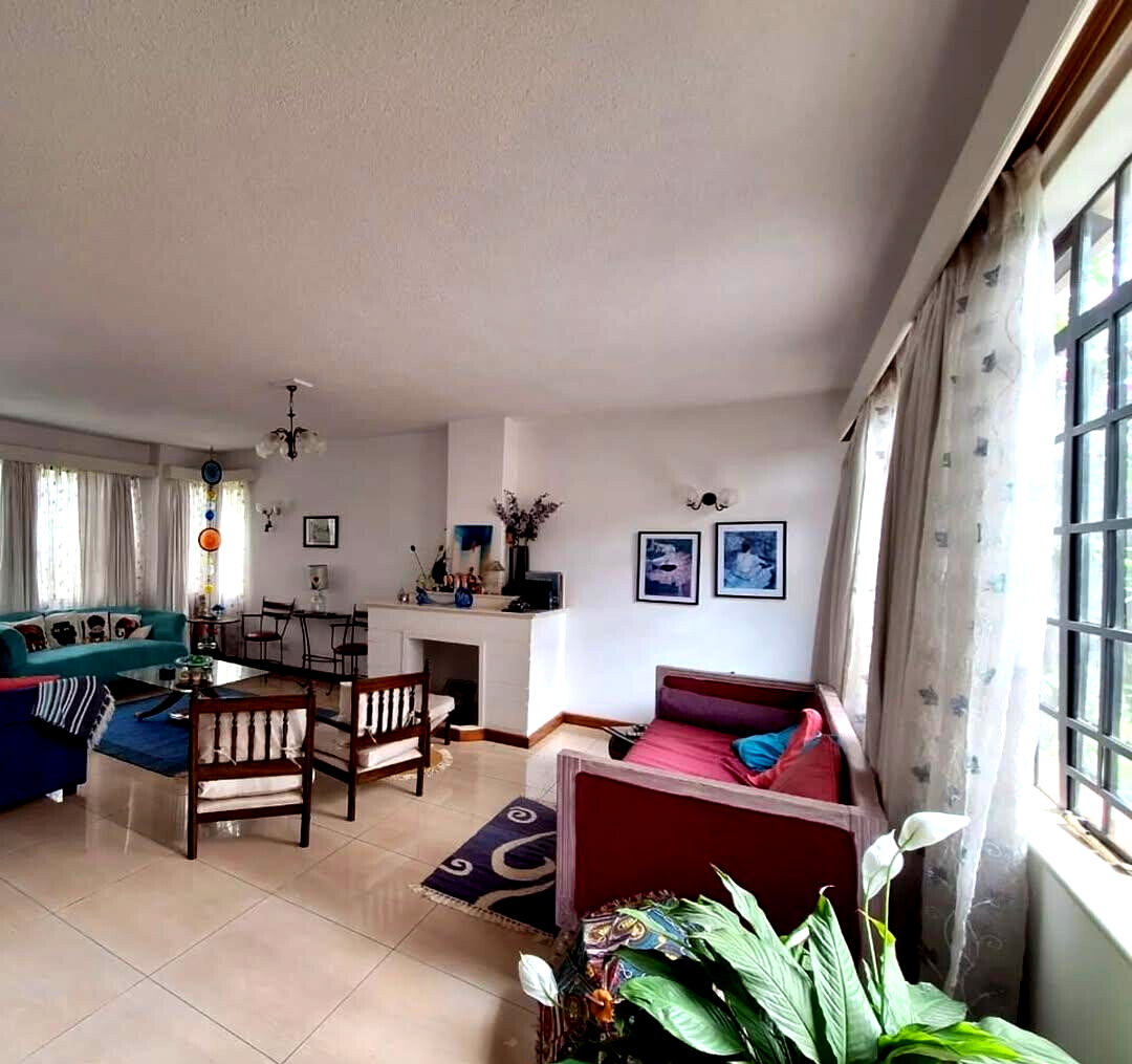 4-Ensuite Townhouse with Pool & Solar on Grevillea Grove - Westlands