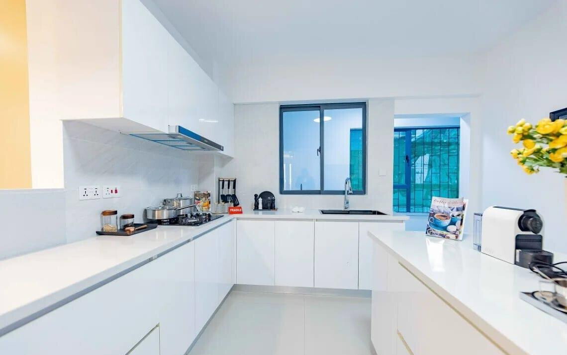 3BR All-Ensuite with Rooftop Pool & Gym - Kilimani