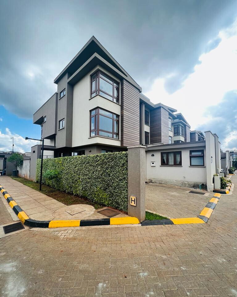 4BR Townhouse with Private Garden & Clubhouse – Langata