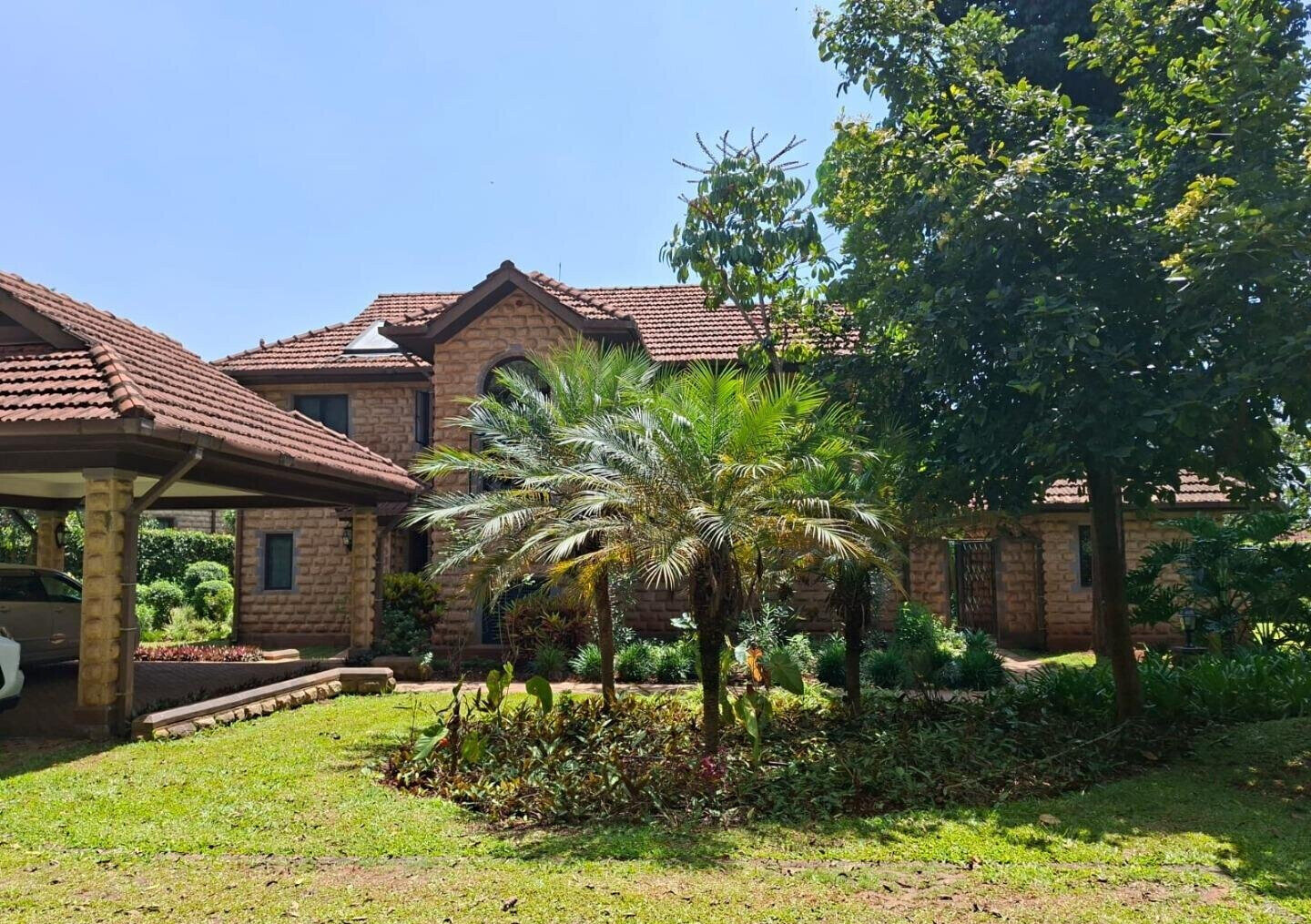 0.19 Acre Townhouse in Ridgeways