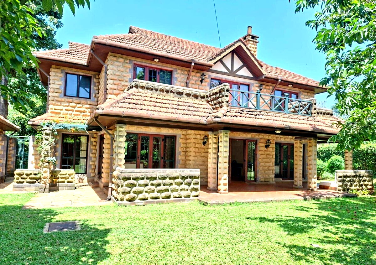0.19 Acre Townhouse in Ridgeways