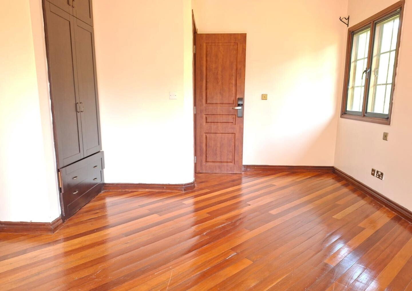 0.19 Acre Townhouse in Ridgeways