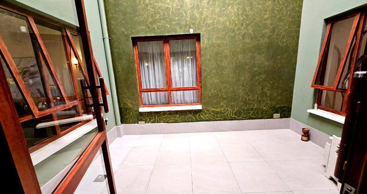 5BR Townhouse with Indoor-Outdoor Flow & DSQ - Runda
