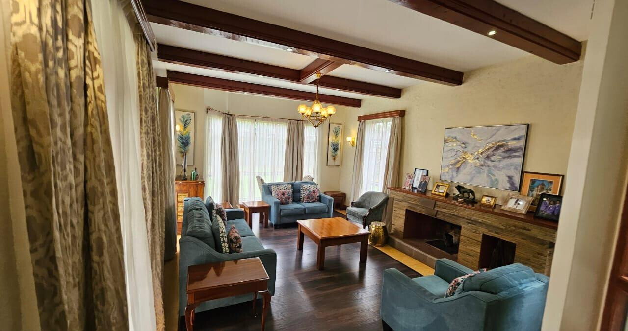 5BR Townhouse with Indoor-Outdoor Flow & DSQ - Runda