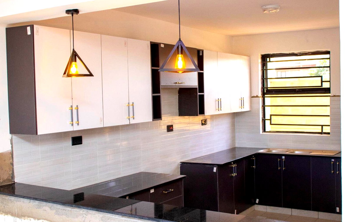 5BR All-Ensuite Flat Roof Townhouse in Gated Community - Utawala