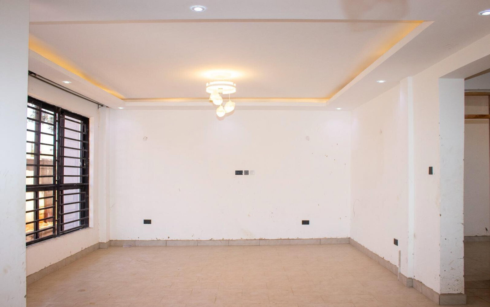 5BR All-Ensuite Flat Roof Townhouse in Gated Community - Utawala