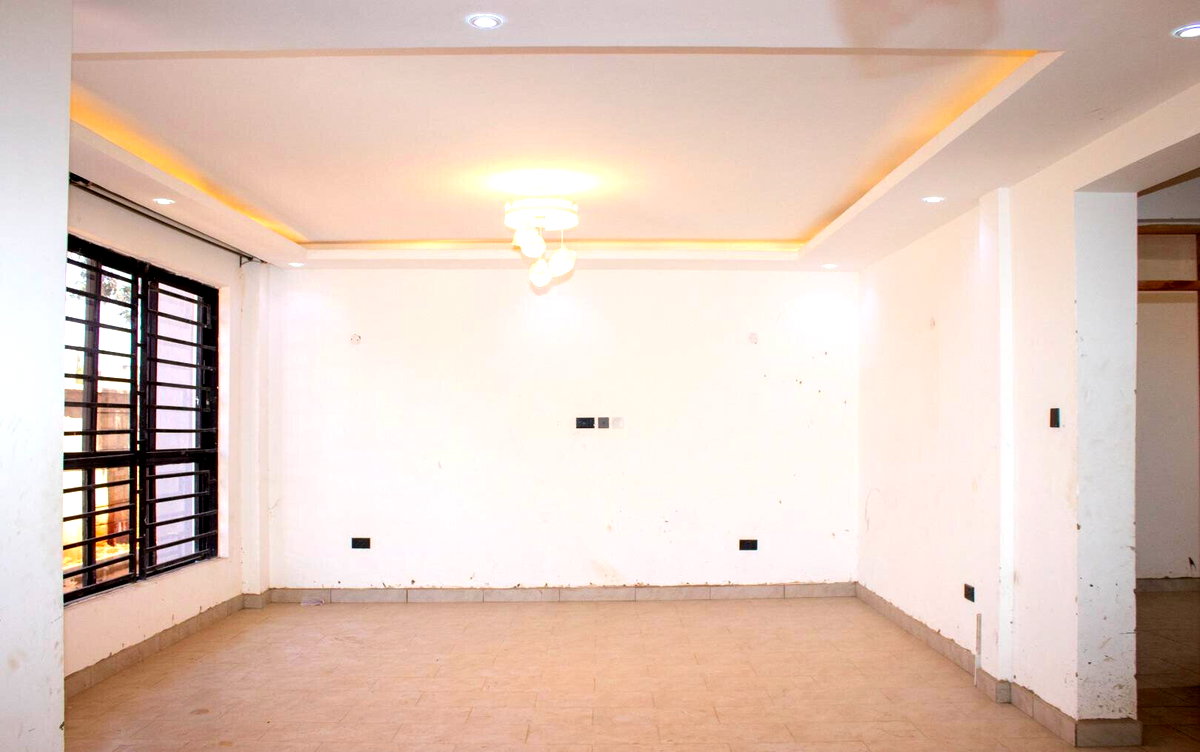 5BR All-Ensuite Flat Roof Townhouse in Gated Community - Utawala