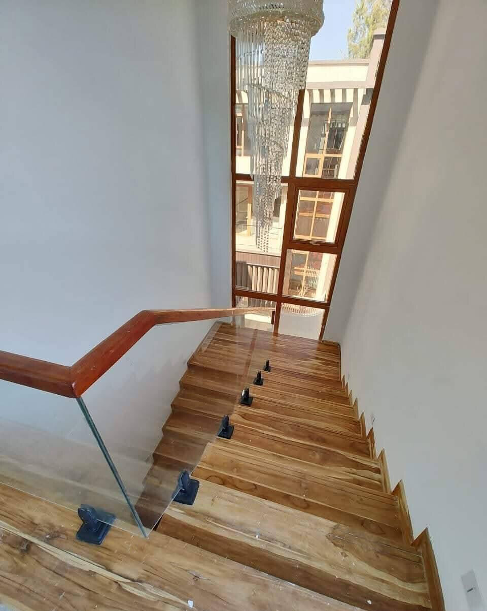 6-Ensuite Townhouse with Rooftop Terrace & Gym - Lavington