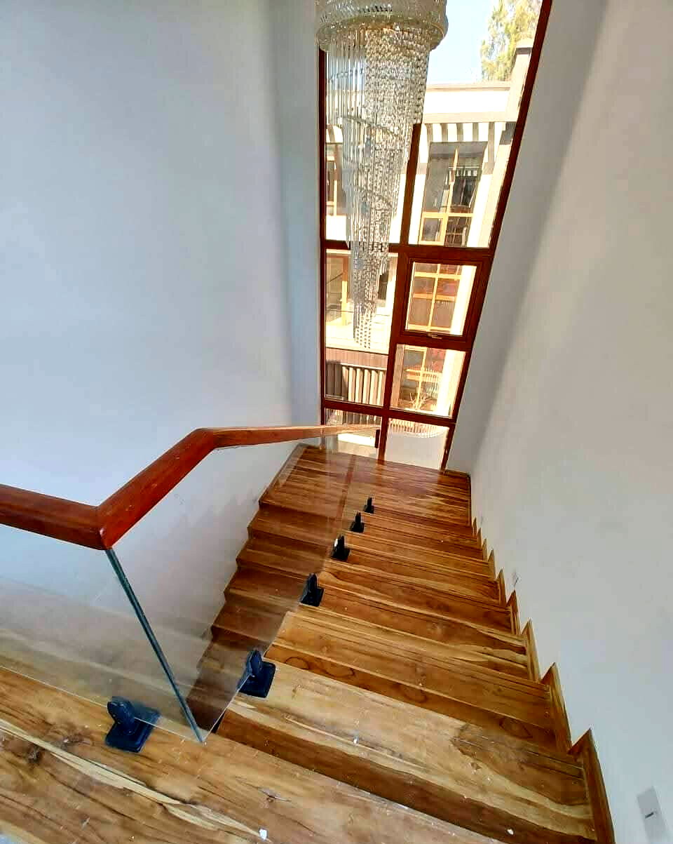 6-Ensuite Townhouse with Rooftop Terrace & Gym - Lavington