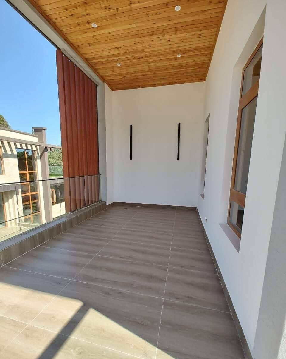 6-Ensuite Townhouse with Rooftop Terrace & Gym - Lavington