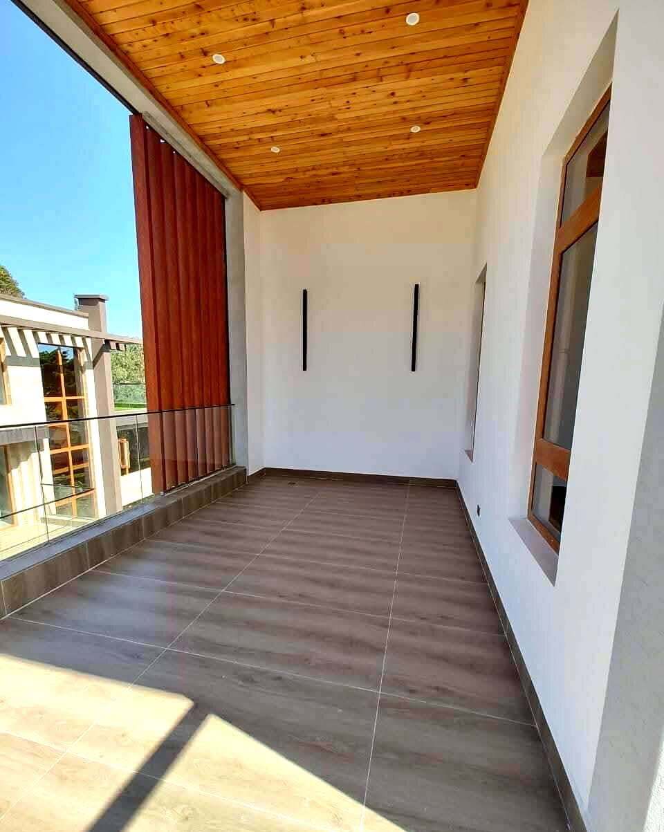 6-Ensuite Townhouse with Rooftop Terrace & Gym - Lavington