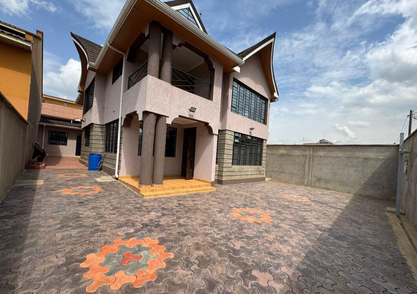 4BR Flat Roof Villa with Servants Quarter - Membley, Ruiru
