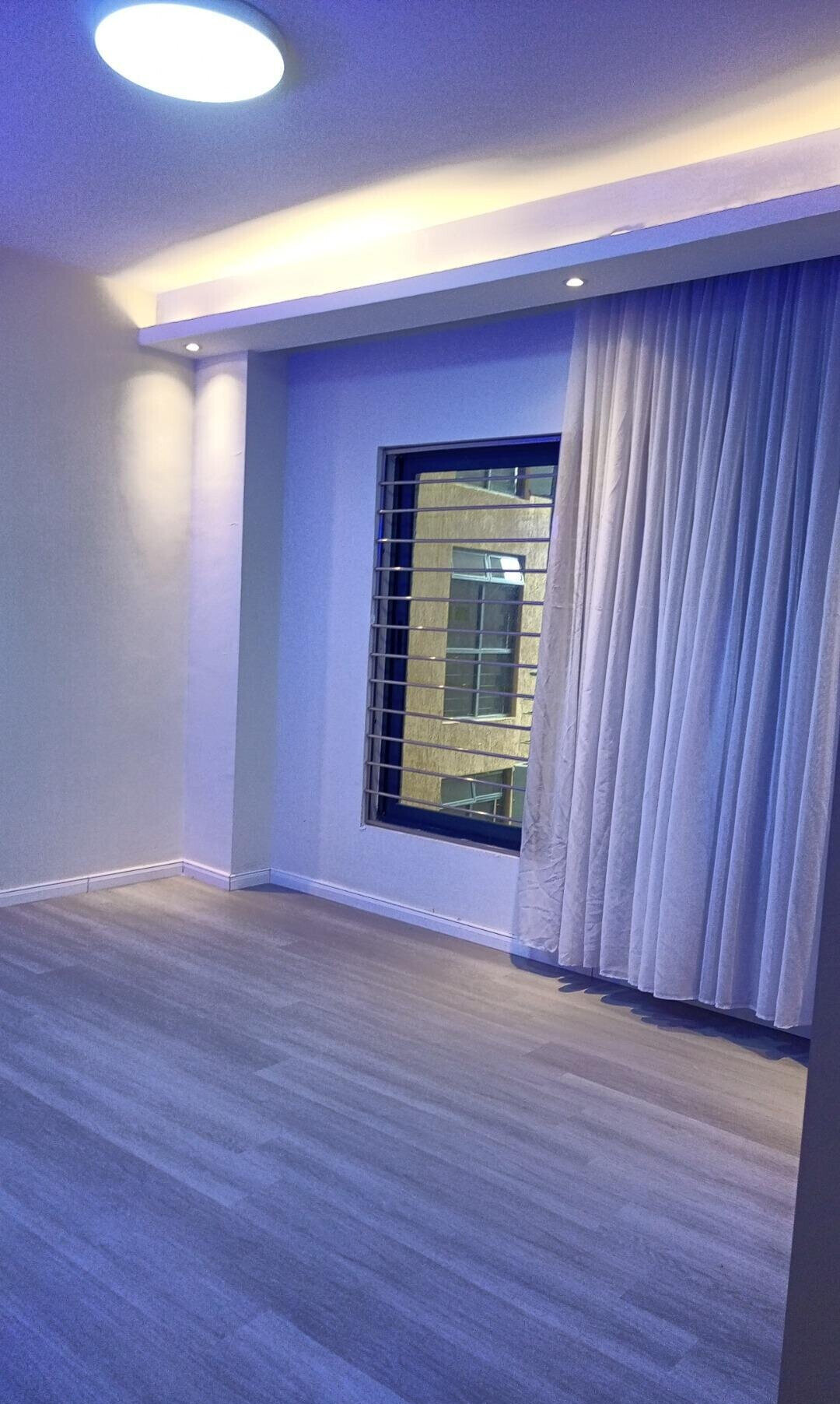 3BR Simplex with Infinity Pool & Squash Court - Parklands