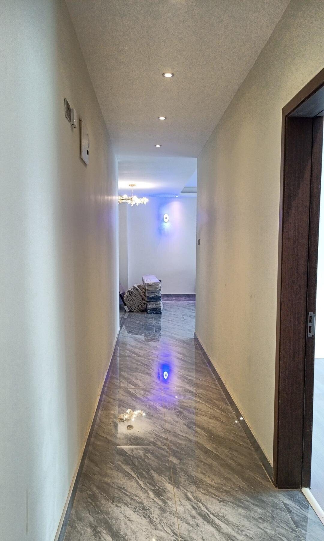 3BR Simplex with Infinity Pool & Squash Court - Parklands
