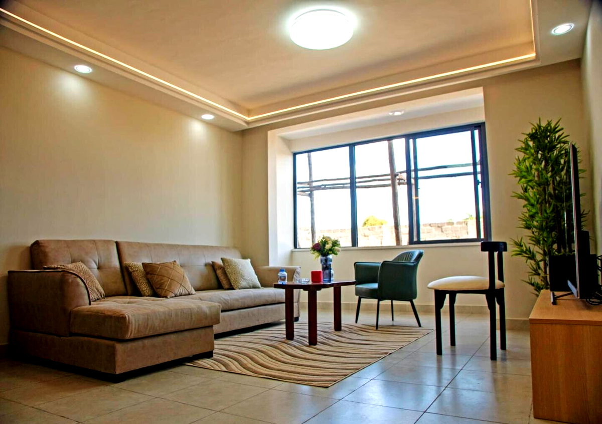 2BR Apartment with Pool & Mall Access - Kitengela's Gated Gem