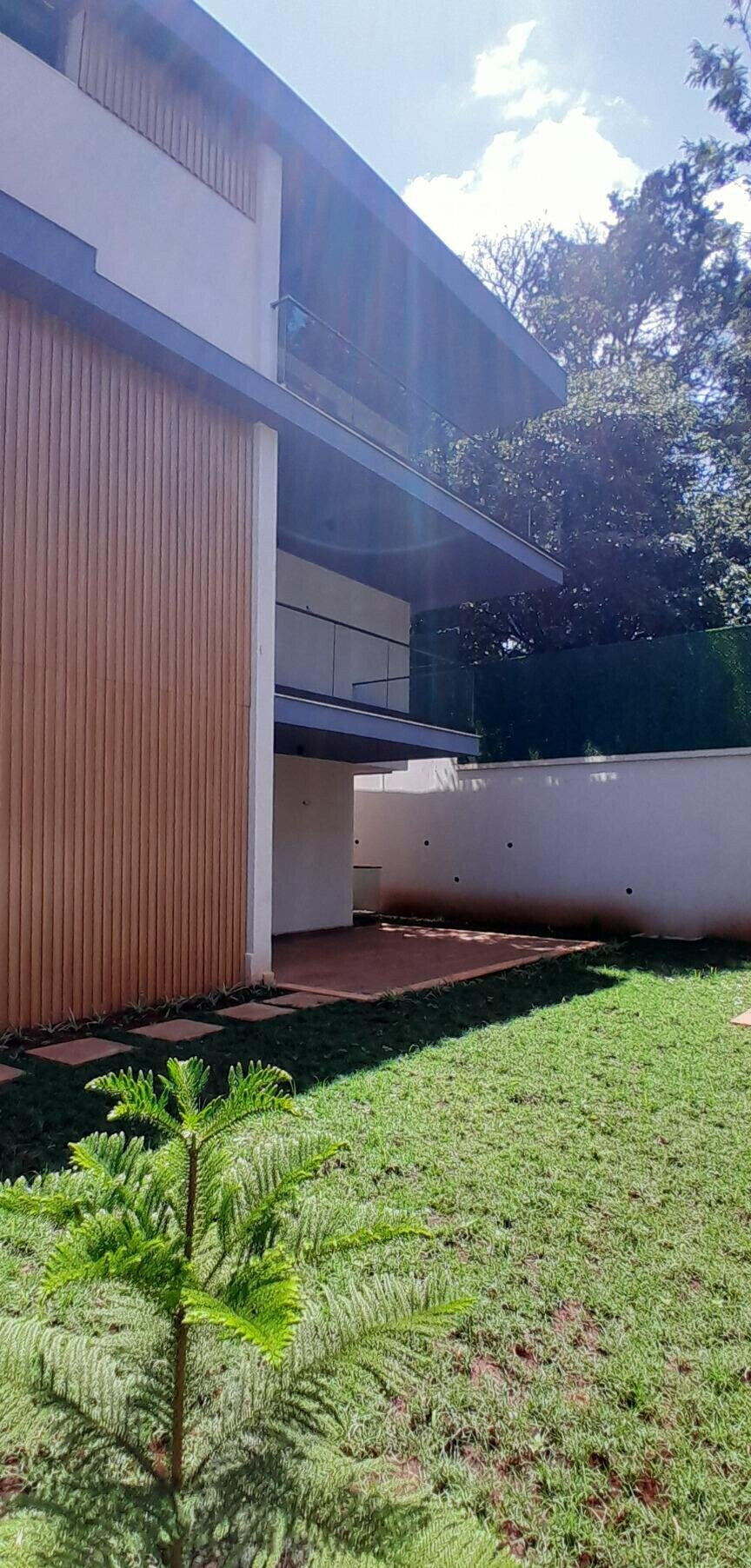 Newly Built 5-Bed Townhouse with Terrace Views - Lavington