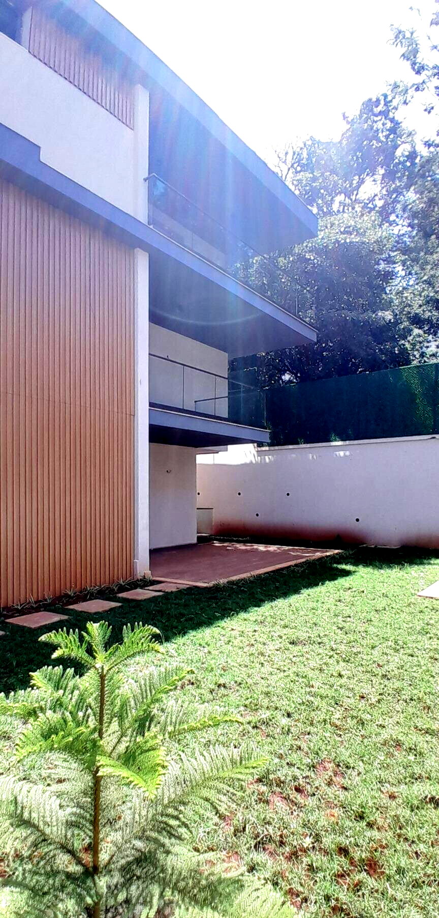 Newly Built 5-Bed Townhouse with Terrace Views - Lavington